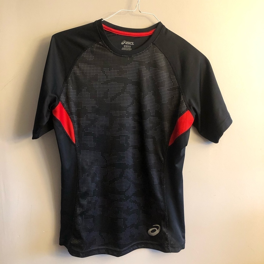 Asics top
